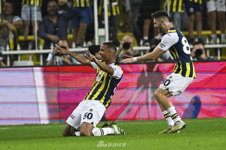 注赛场表现 注赛场表现