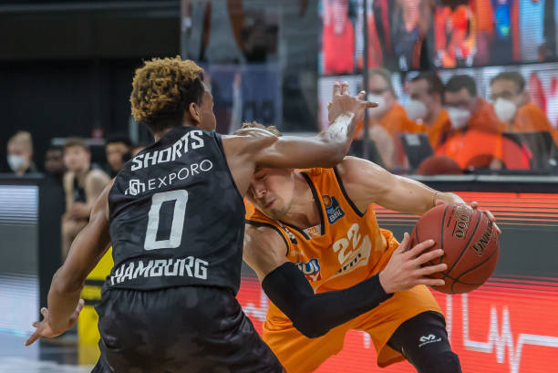 律和意志力 律和意志力