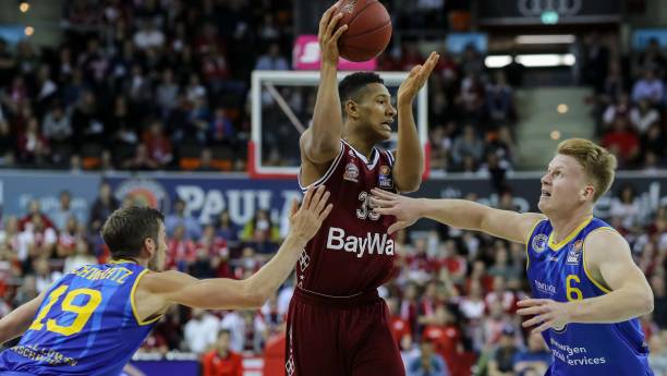 攻守选择并 攻守选择并