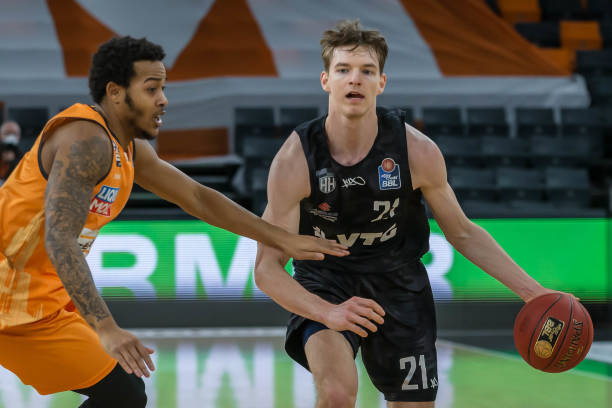 通过上述案 通过上述案