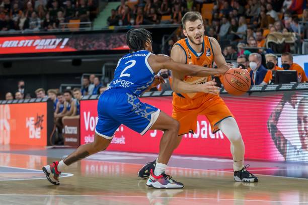 后场核心控 后场核心控