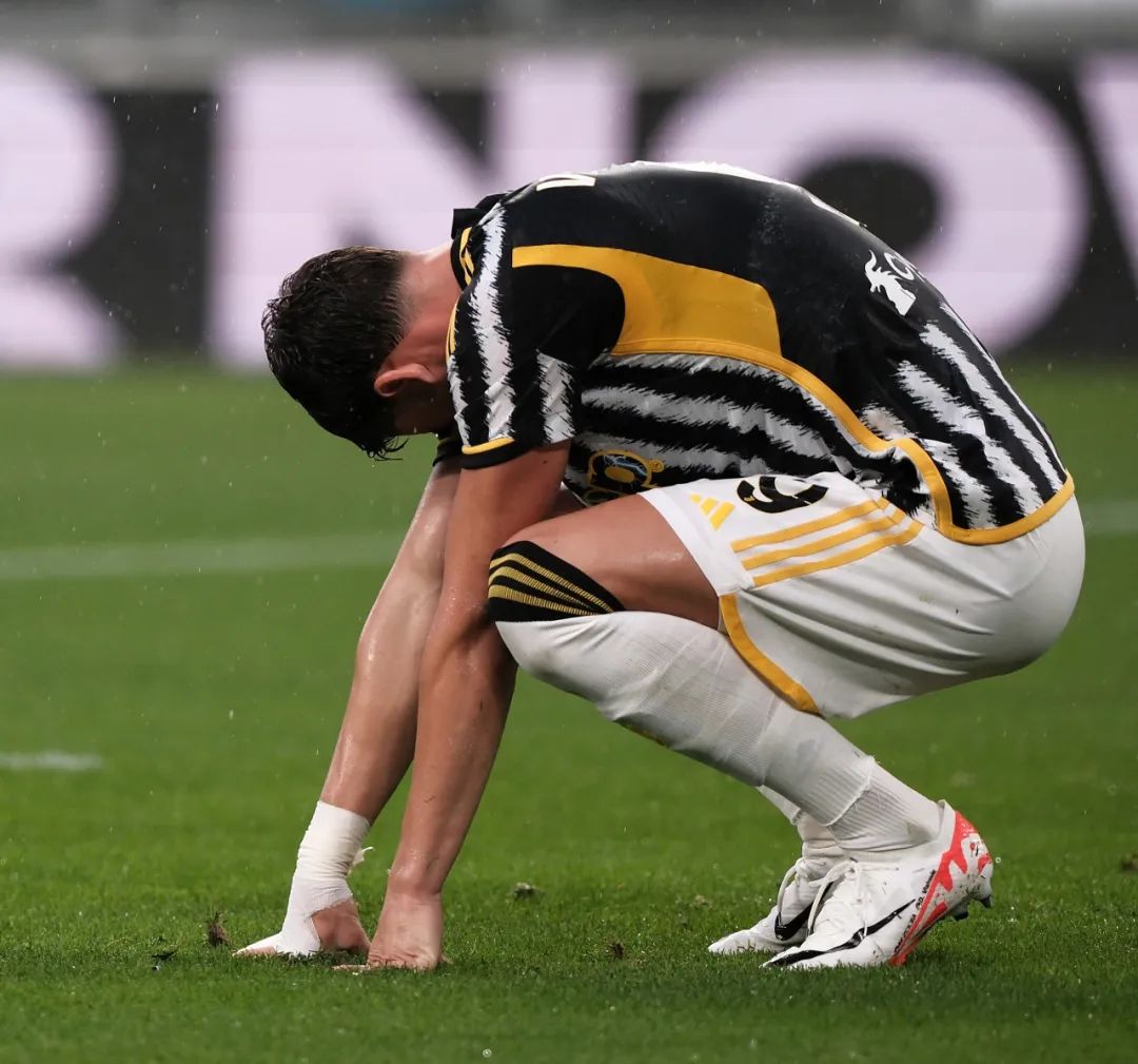 守和进攻两 守和进攻两