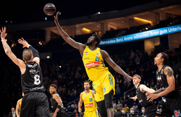 中坚力量 中坚力量