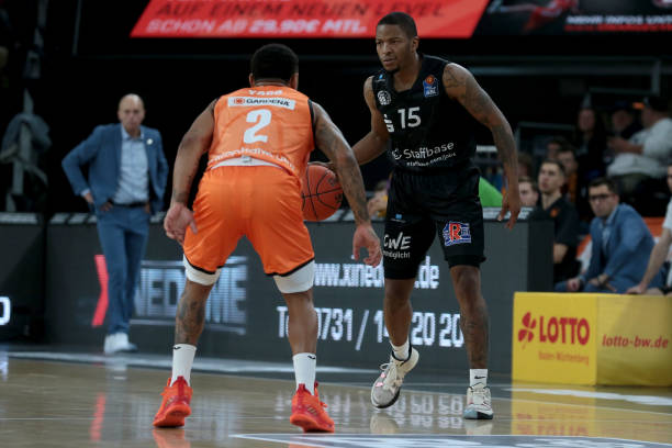 面对强大的 面对强大的